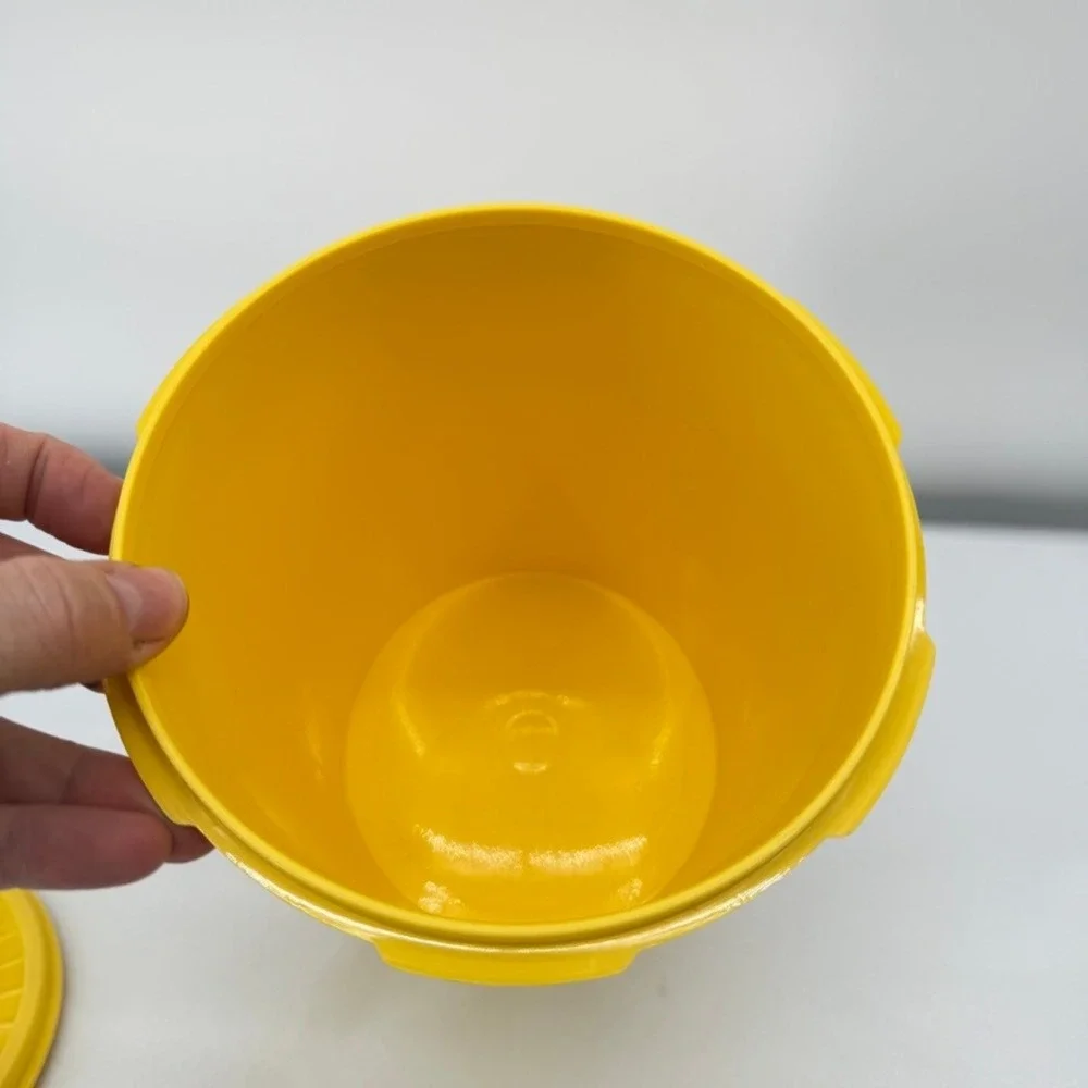 VTG Tupperware‎ Servalier Canister Yellow Sunburst Medallion Retro Kitchen